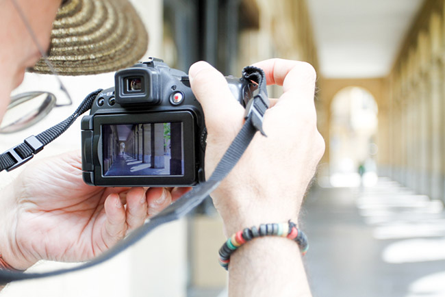 Expat.Guide AES Event Concurso Y Exposicion De Fotografia En Badt & Co.