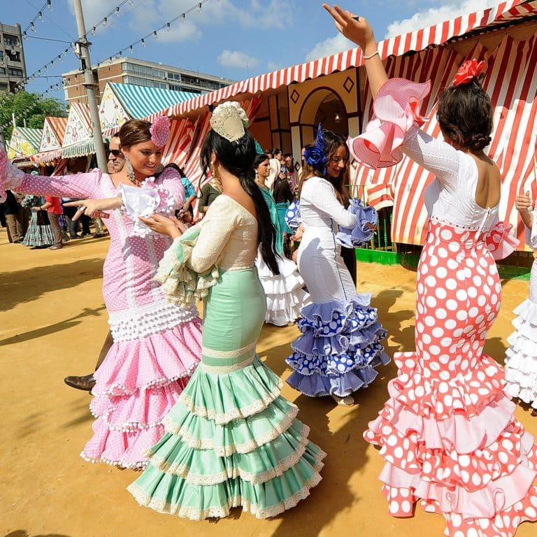 Expat.Guide Asociación Española de Singapur Learn To Dance Sevillanas