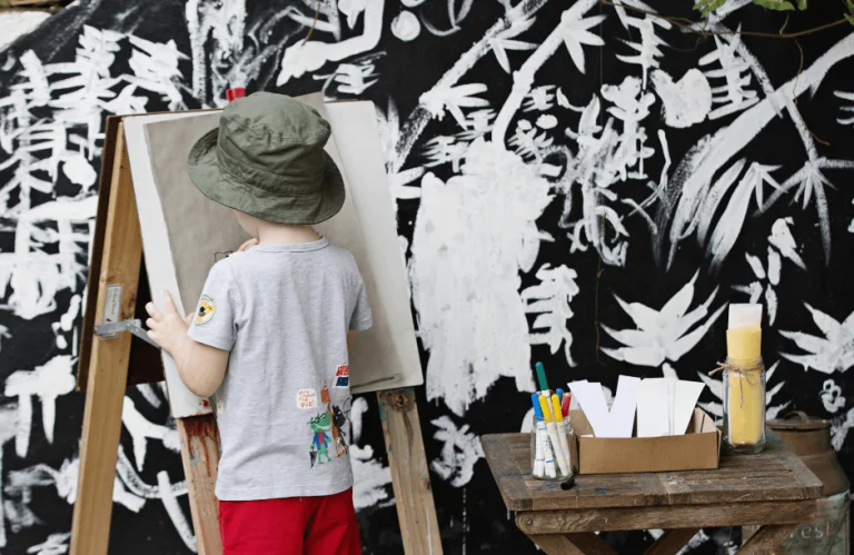 THE NATURAL WORLD PLAYGROUP